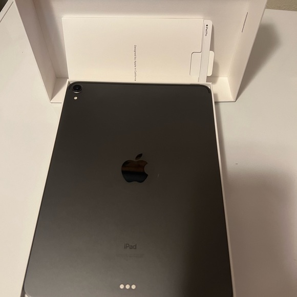 Ipad Pro 11 Inches - Picture 9 of 9